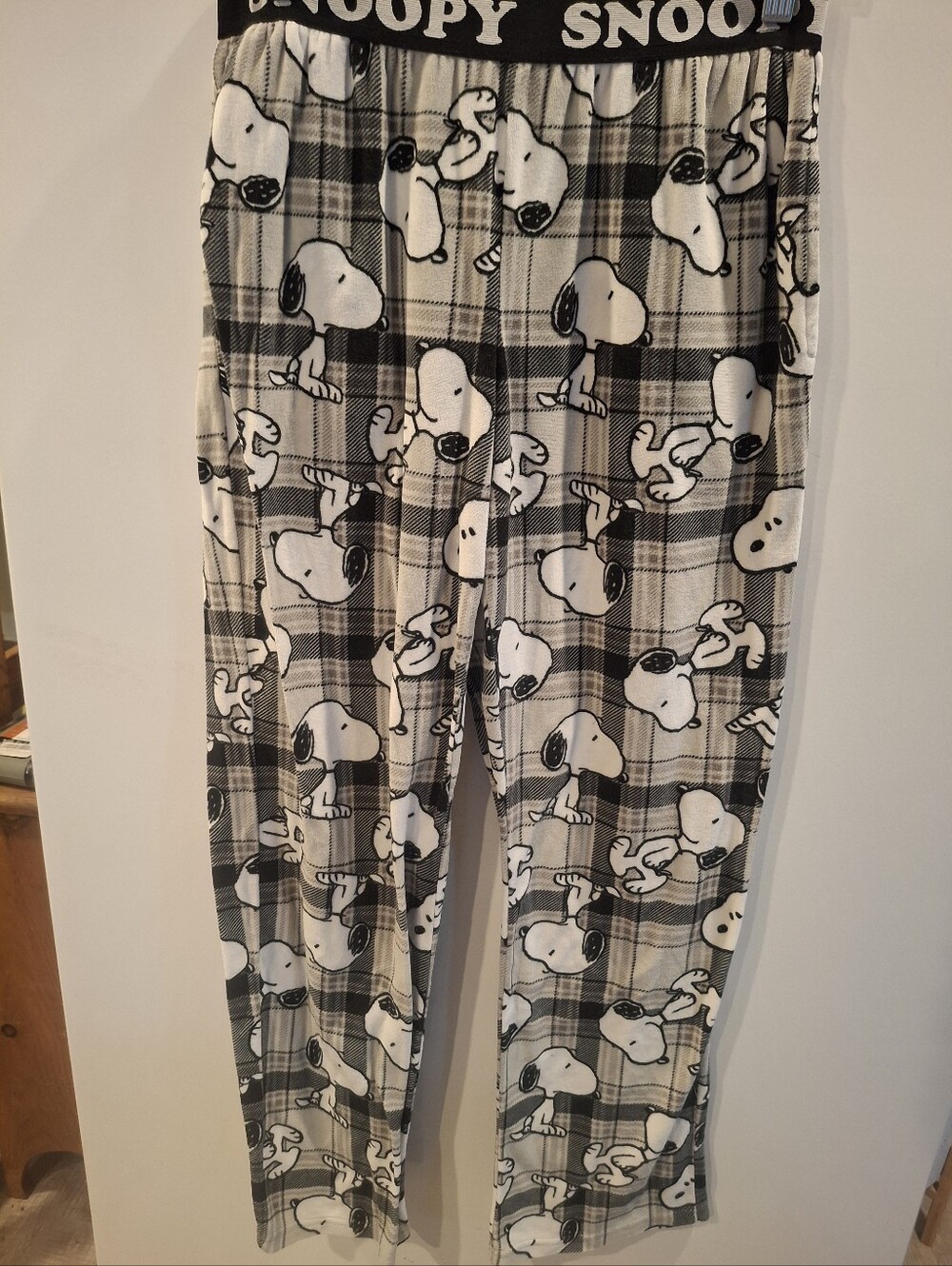 Women's Black & White Snoopy Plaid Pajama Pants